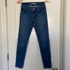 Levi’s 710 Super Skinny Jeans